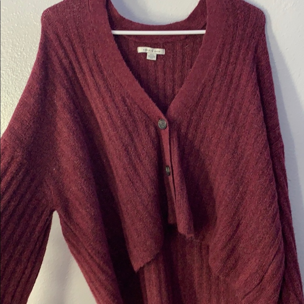 American Eagle maroon sweater